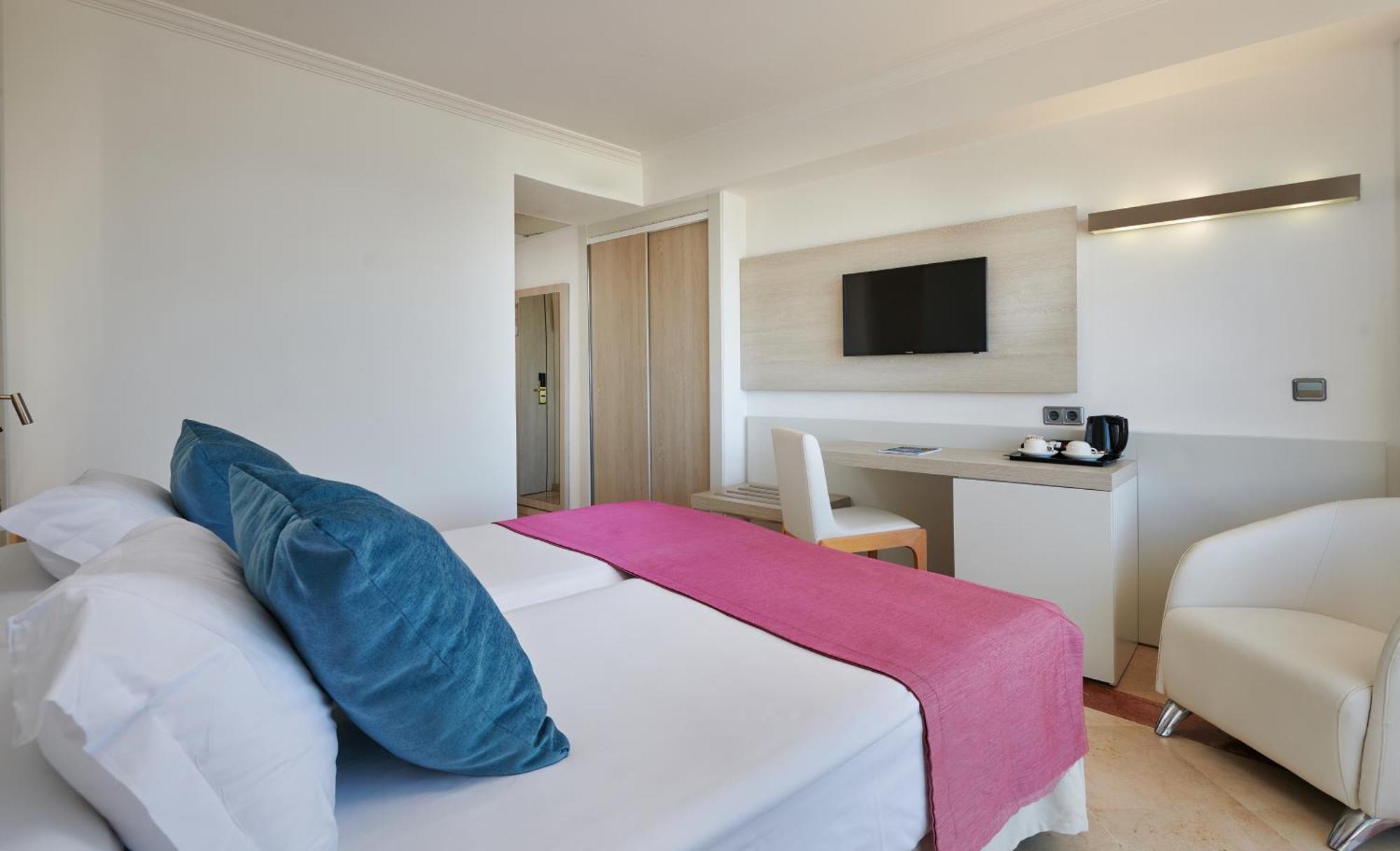 Grupotel Acapulco Playa - Adults Only Playa de Palma  Bagian luar foto